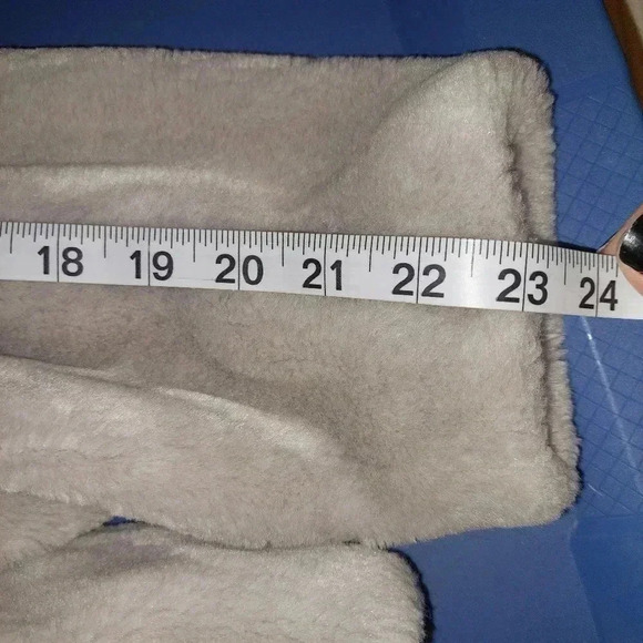 Vintage Ollegro Gray Faux Fur Coat Jacket Size Medium.  - Picture 11 of 12